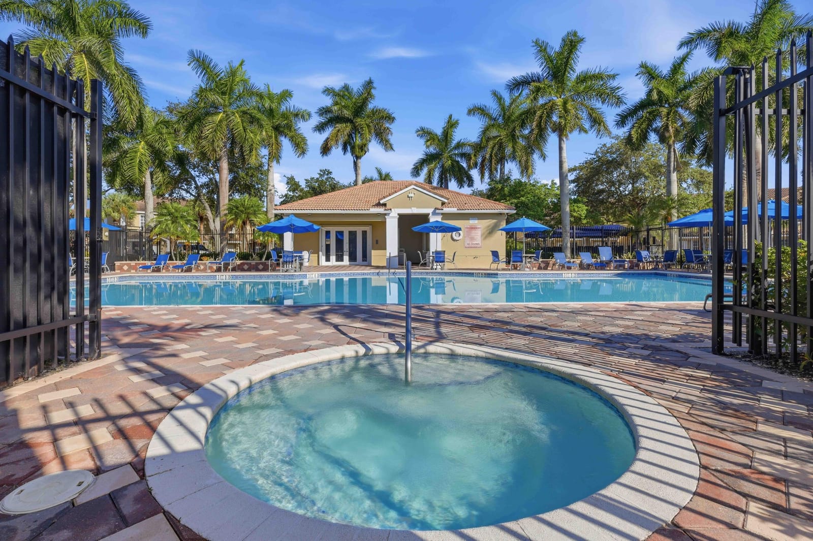 12207 SW 6TH Street, Pembroke Pines, FL 33025 photo 18
