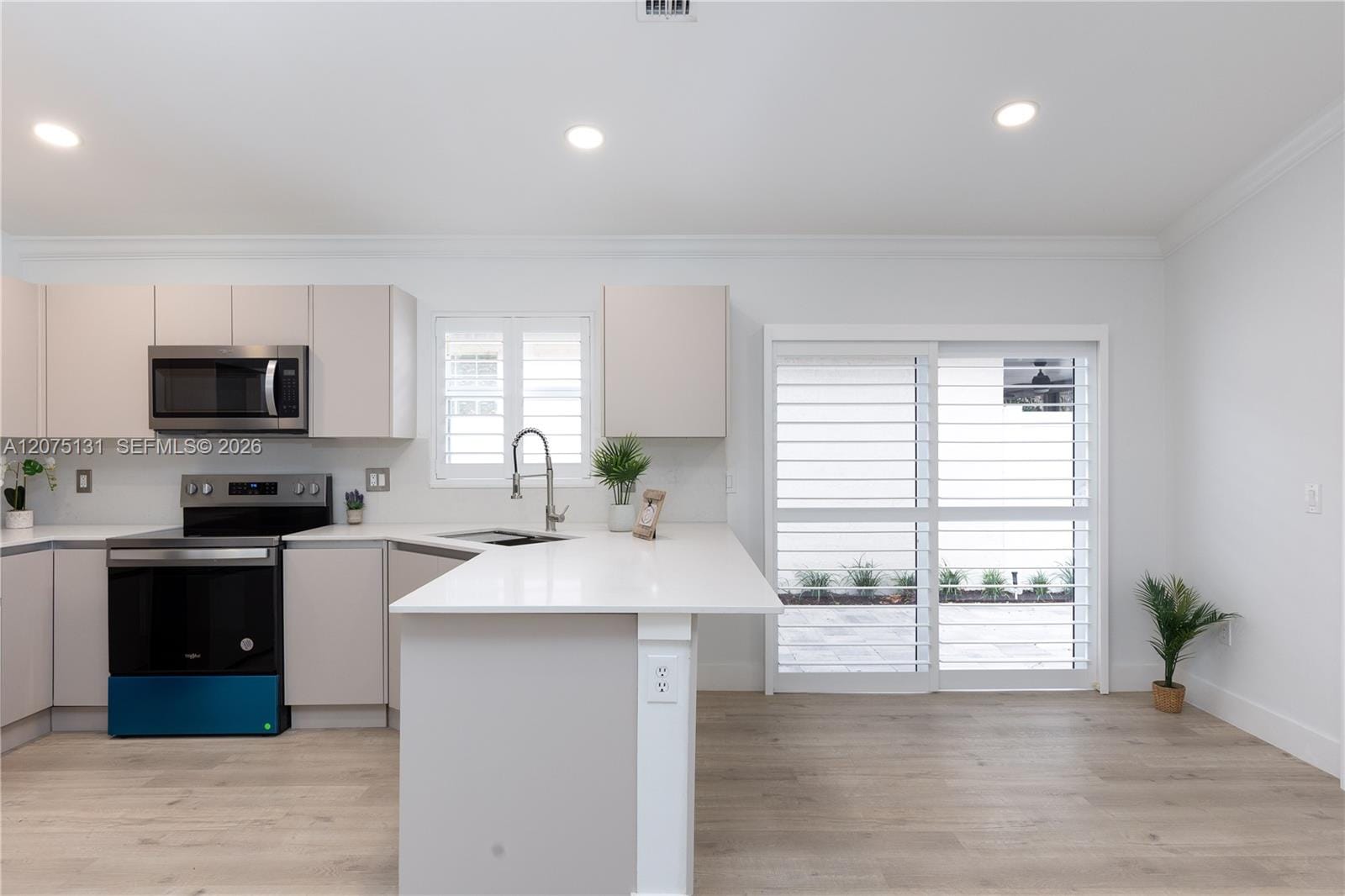 46 Gables Boulevard — photo 8