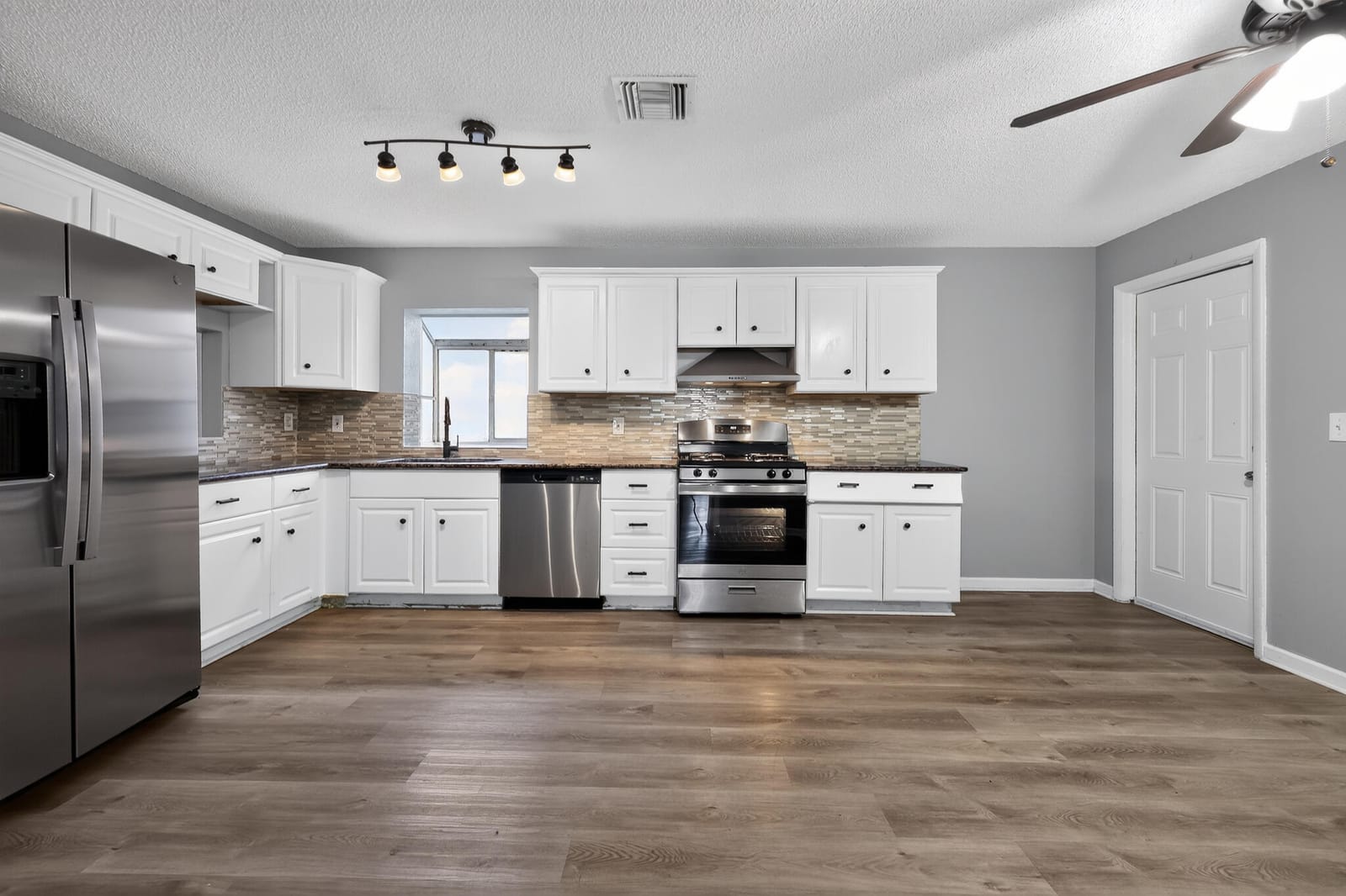 6198 ARCADE Court — photo 6