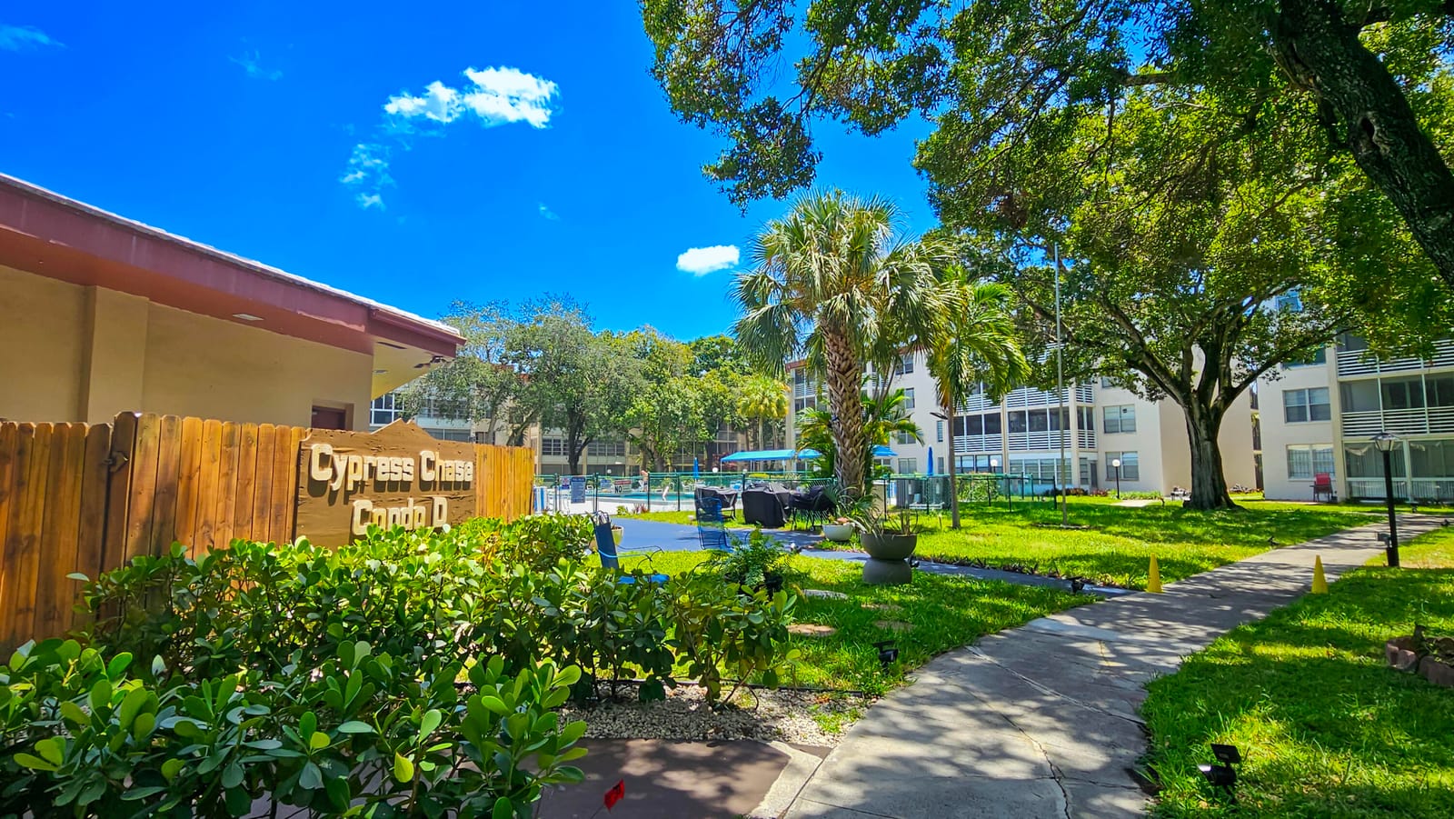 2650 NW 49th Avenue 318, Lauderdale Lakes, FL 33313