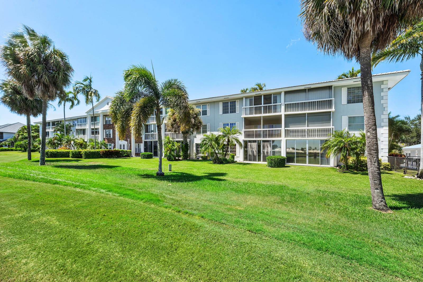 169 Atlantis Boulevard 302, Atlantis, FL 33462 photo 24