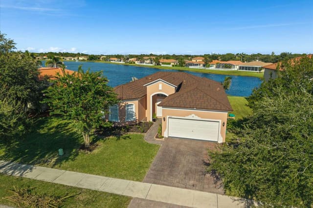 5622 PLACE LAKE Drive, Portofino Shores, Fort Pierce, FL