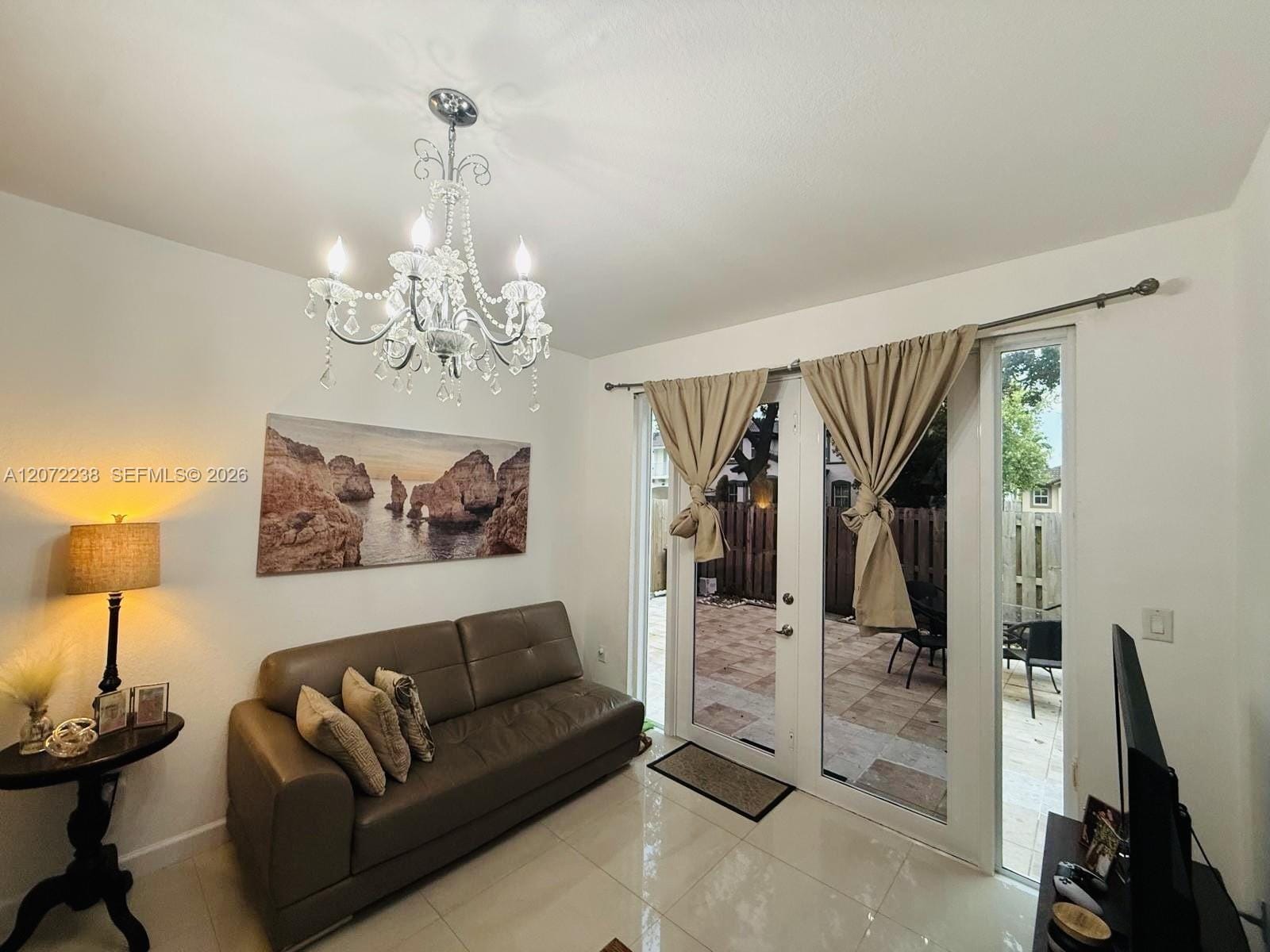 XXXXX SW Xxxxx 8 Street 12, Miami, FL 33194