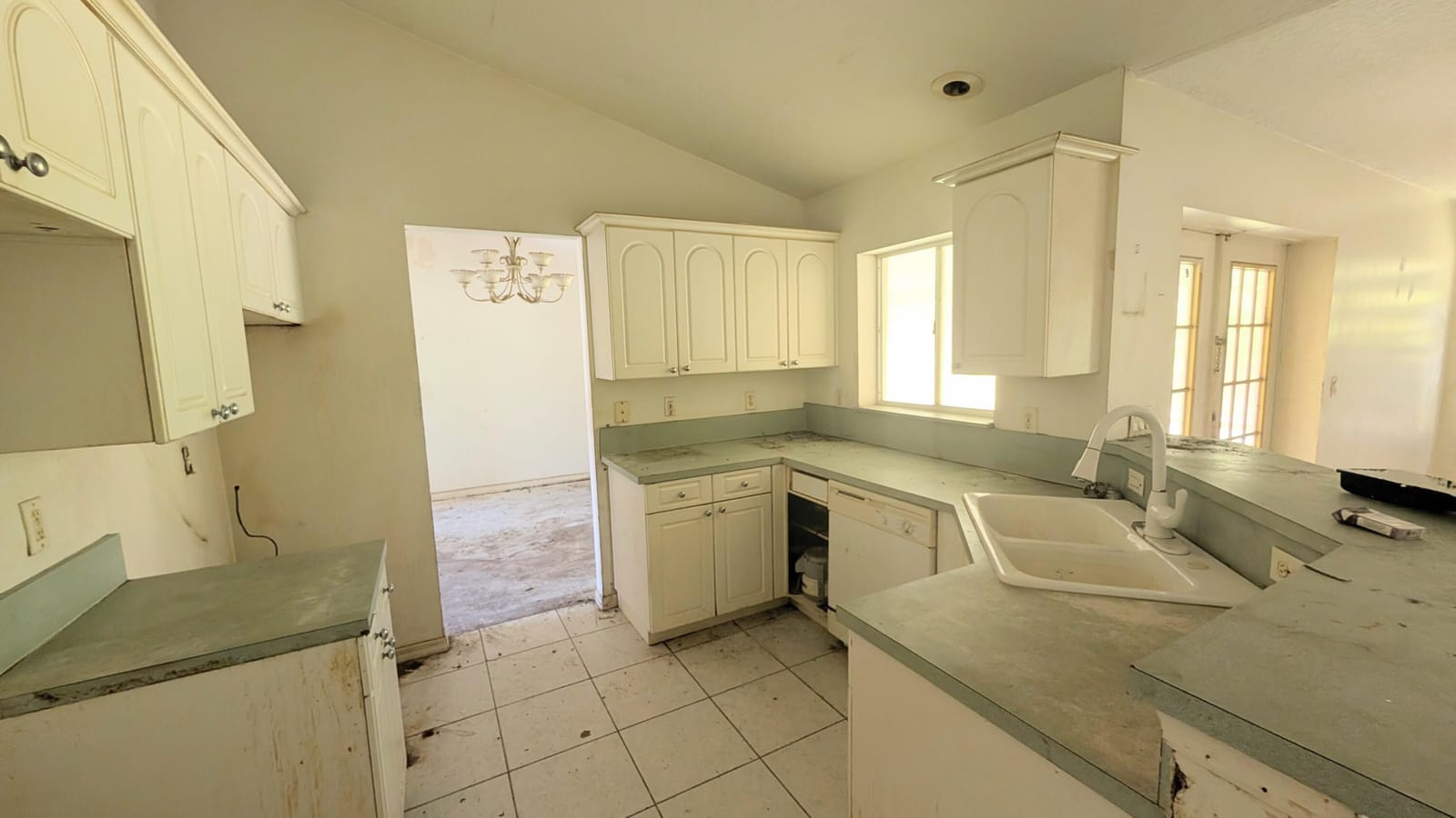 2501 Iroquois Avenue — photo 12