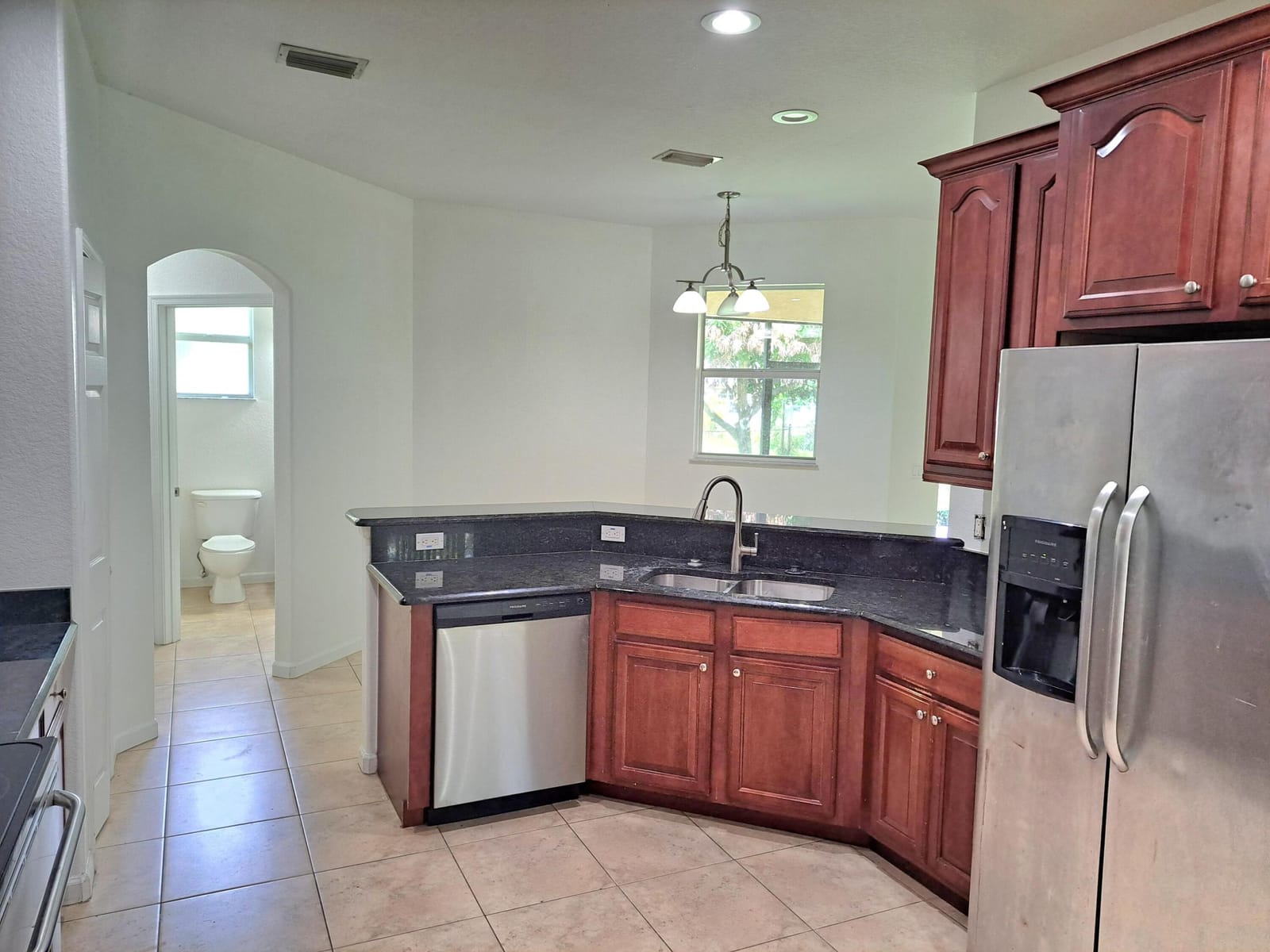 2262 SE Glover Street — photo 5