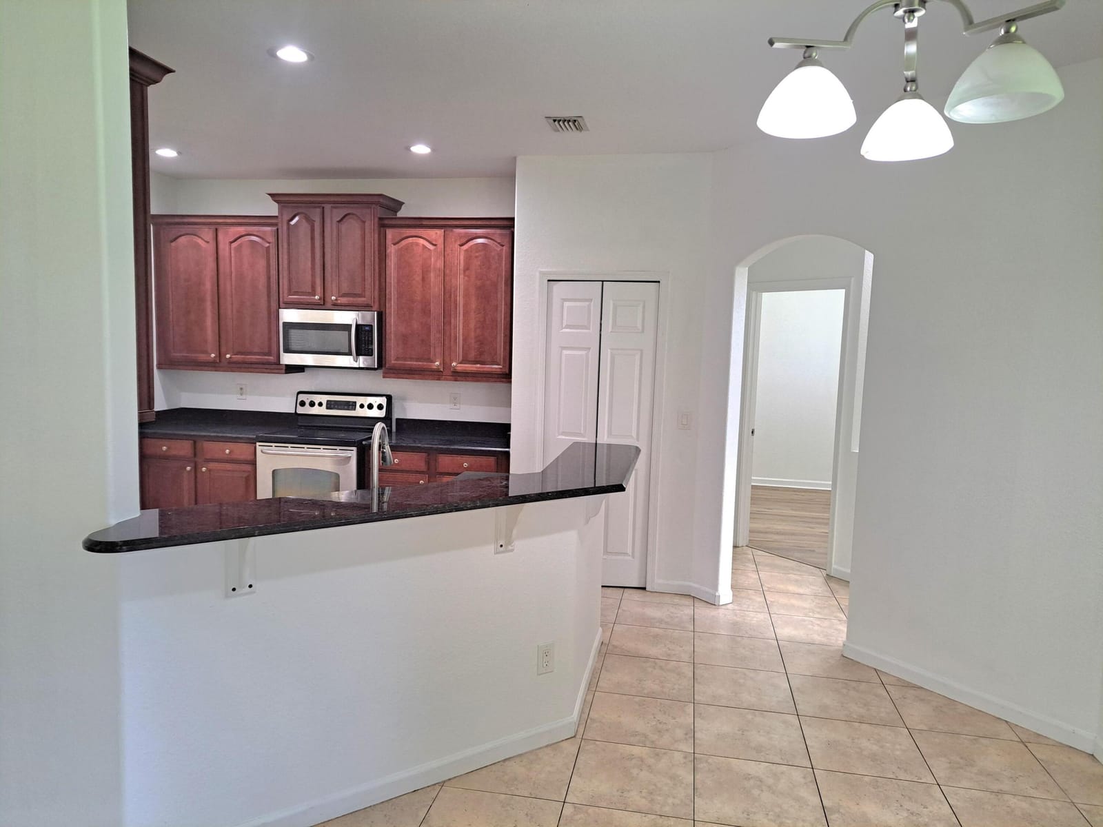2262 SE Glover Street — photo 8