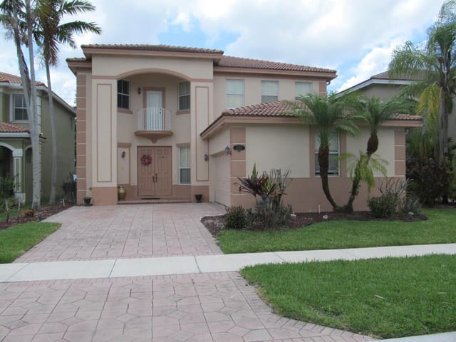 10682 OLD HAMMOCK Way, Wellington, FL 33414