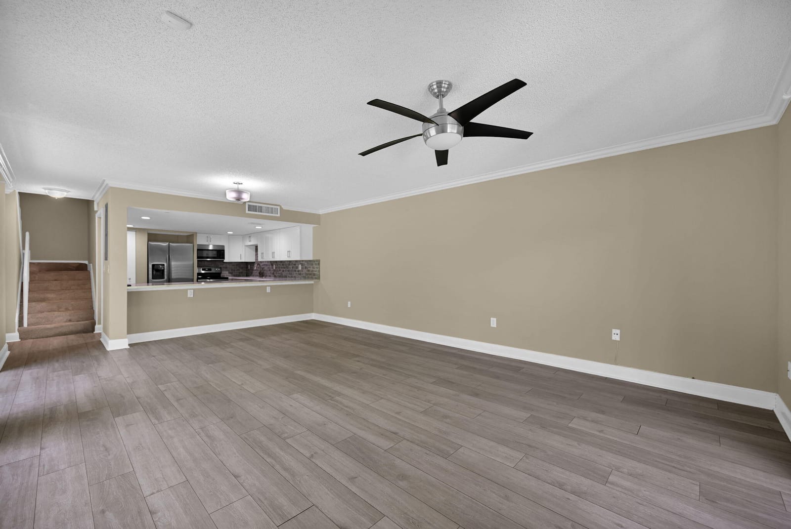 544 NW 98TH Avenue — photo 3