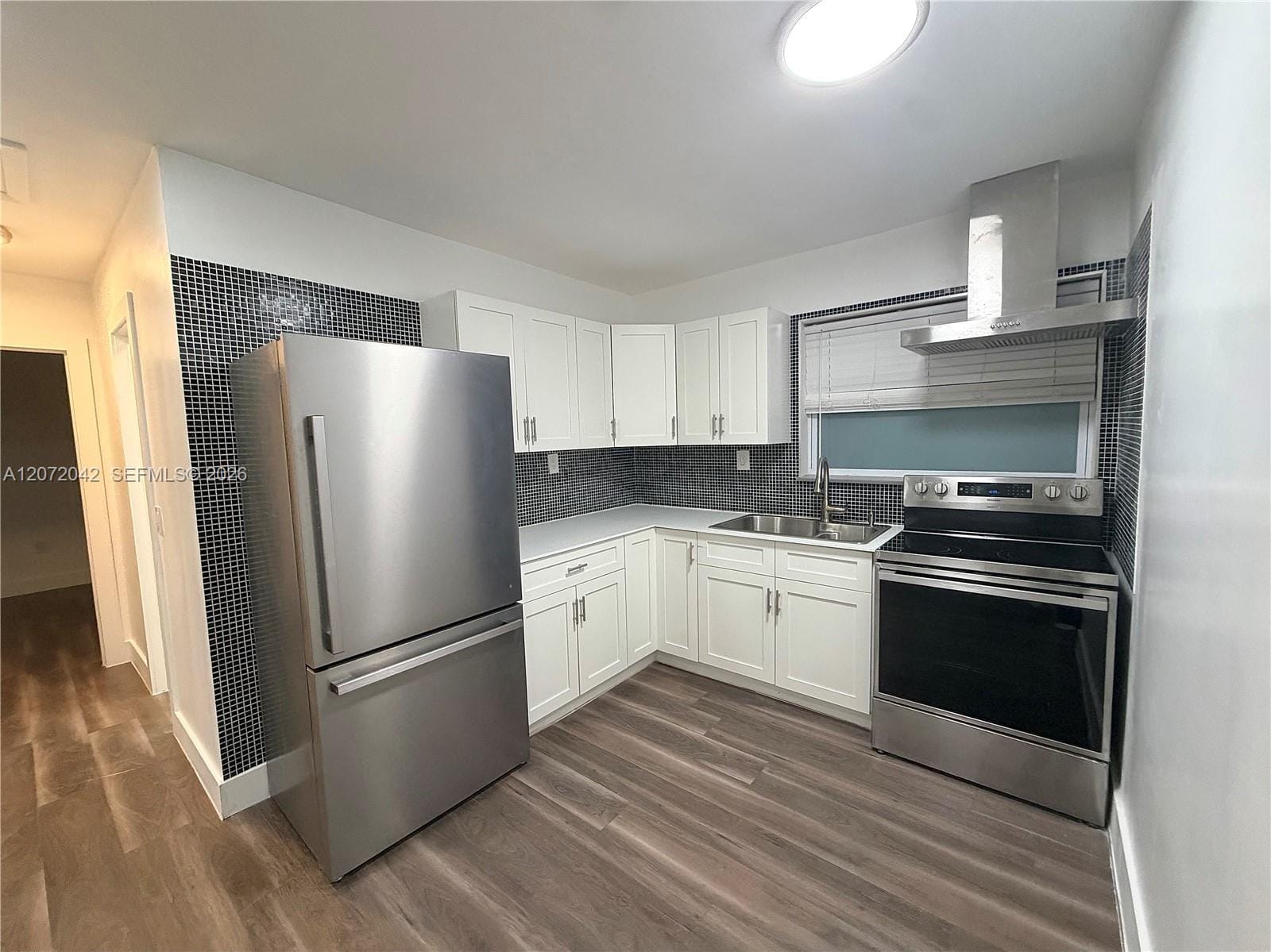 1500 SW 10th Street Side, Miami, FL 33135