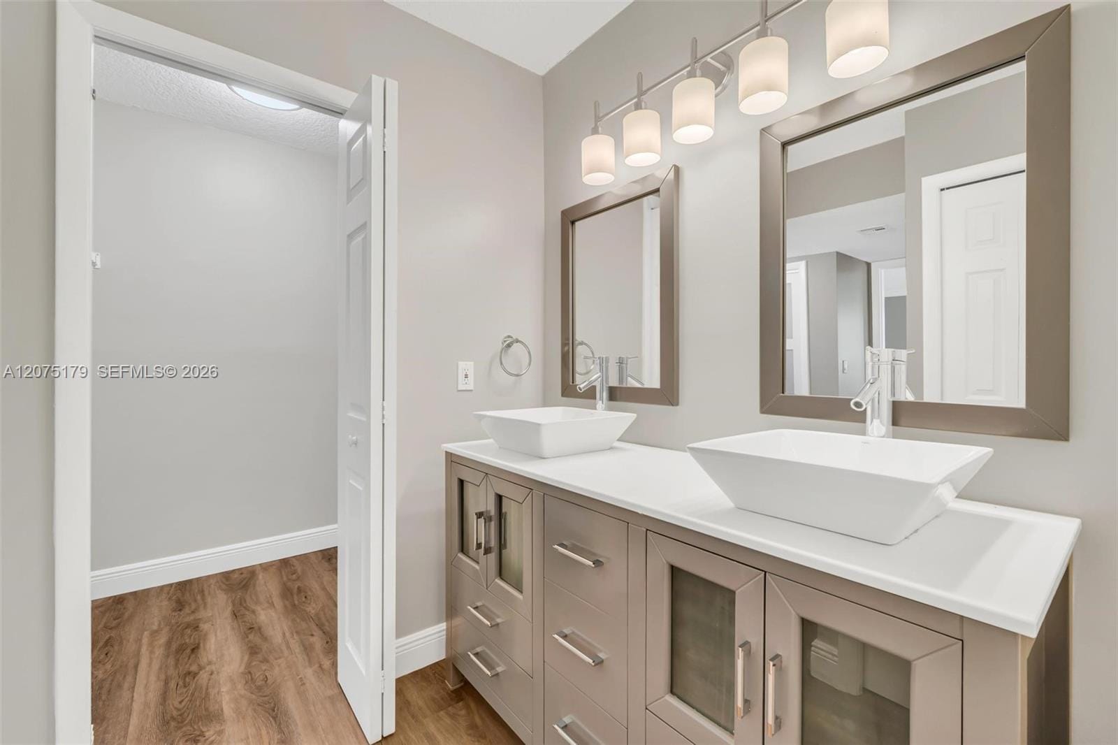 402 Lakeview Drive 201, Weston, FL 33326 photo 14