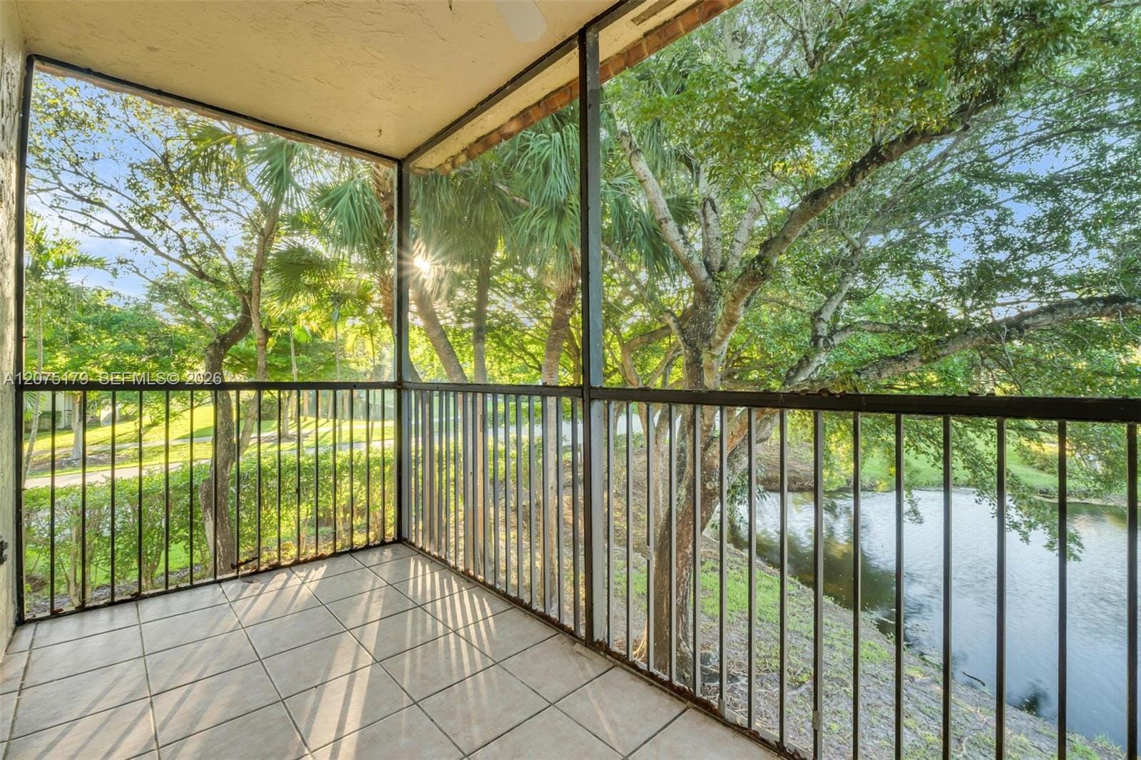 402 Lakeview Drive 201, Weston, FL 33326 photo 18