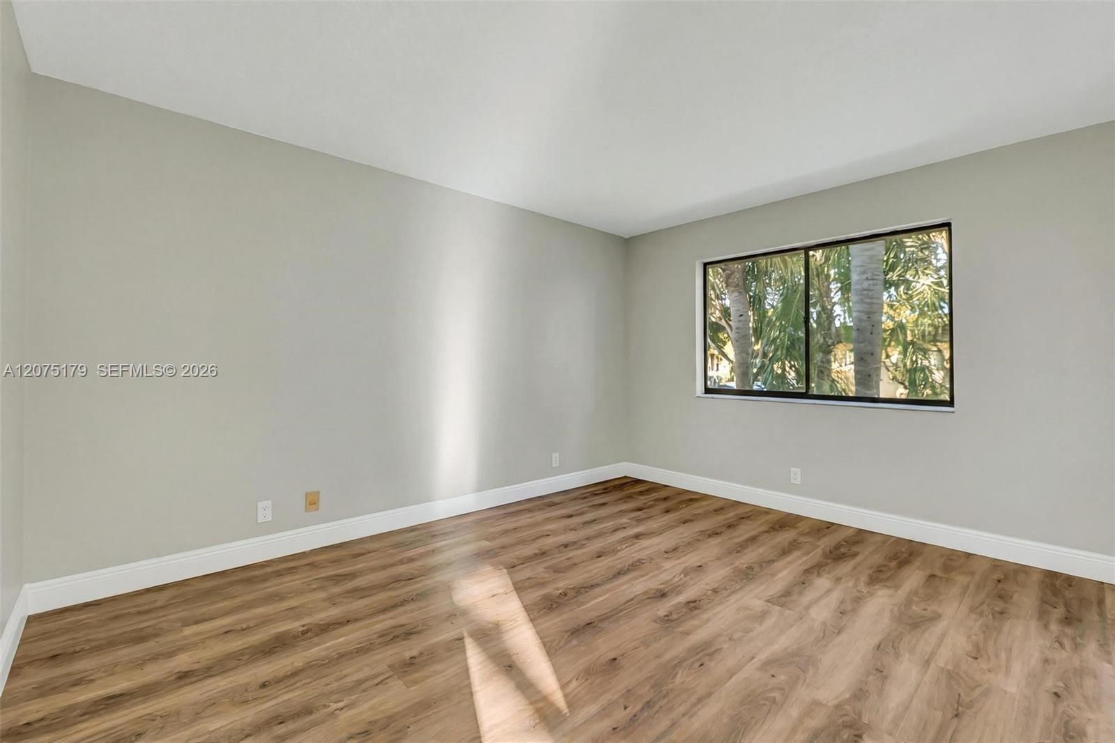 402 Lakeview Drive 201, Weston, FL 33326 photo 19