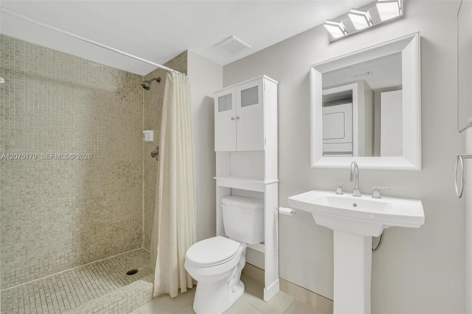402 Lakeview Drive 201, Weston, FL 33326 photo 20