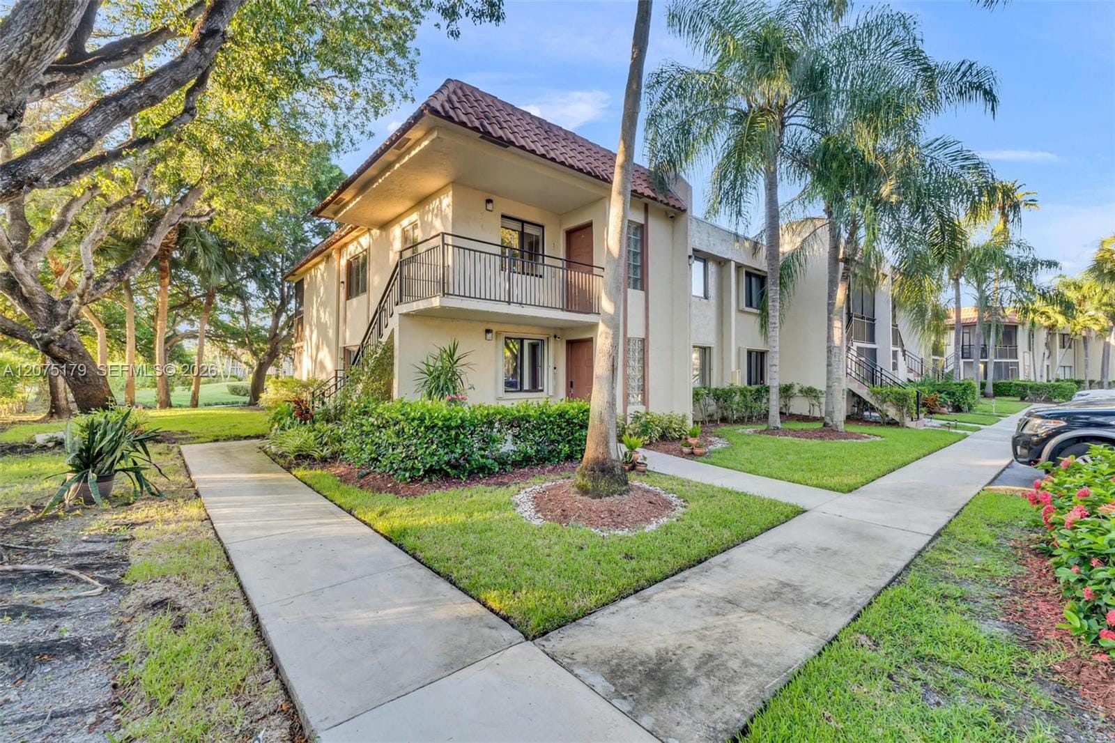 402 Lakeview Drive 201, Weston, FL 33326 photo 22