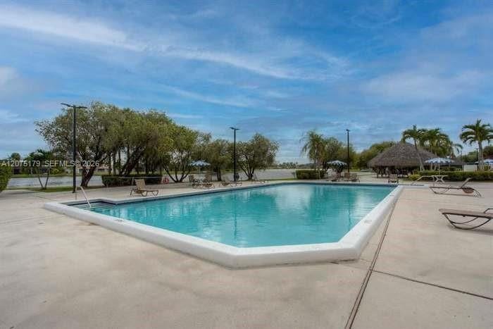 402 Lakeview Drive 201, Weston, FL 33326 photo 28
