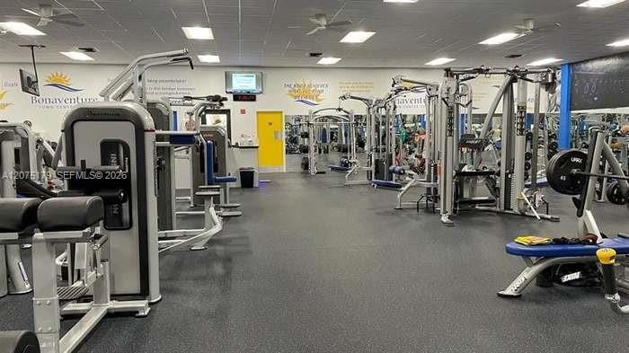 402 Lakeview Drive 201, Weston, FL 33326 photo 29