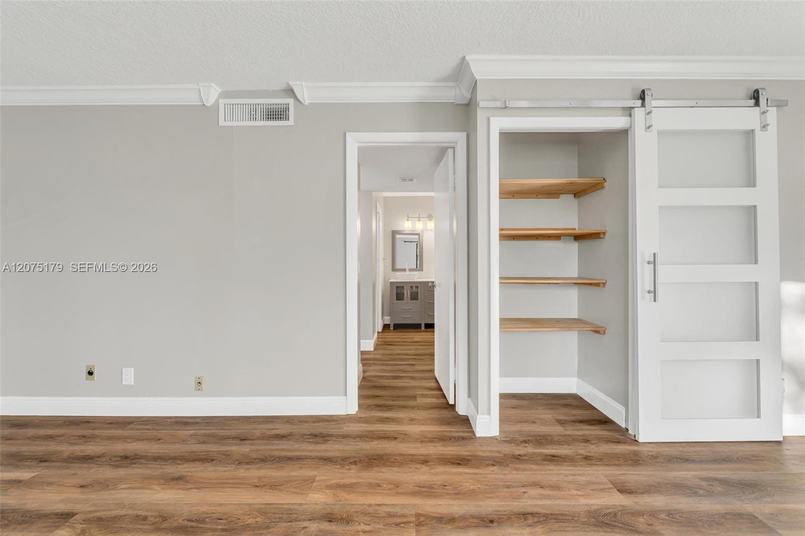 402 Lakeview Drive 201 — photo 10