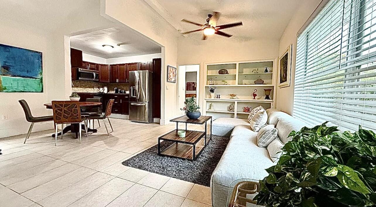 1302 S FEDERAL Highway, Lake Worth Beach, FL 33460