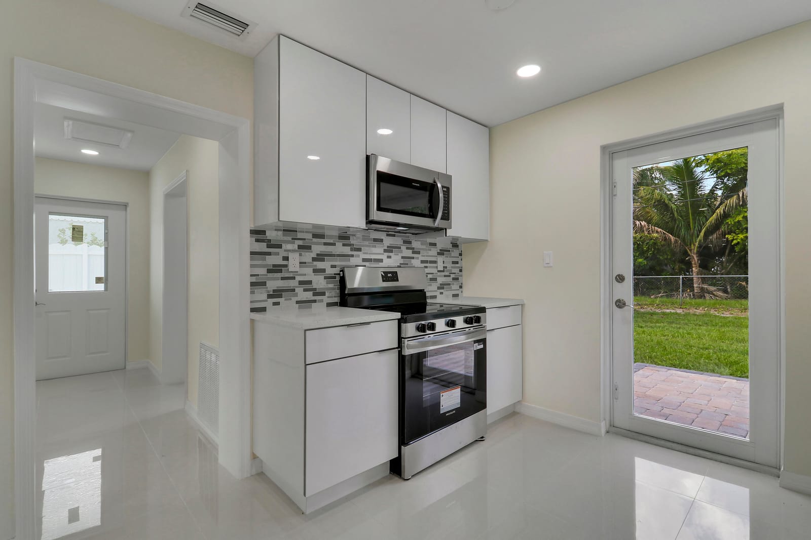 4785 Clinton Boulevard, Lake Worth, FL 33463 photo 10