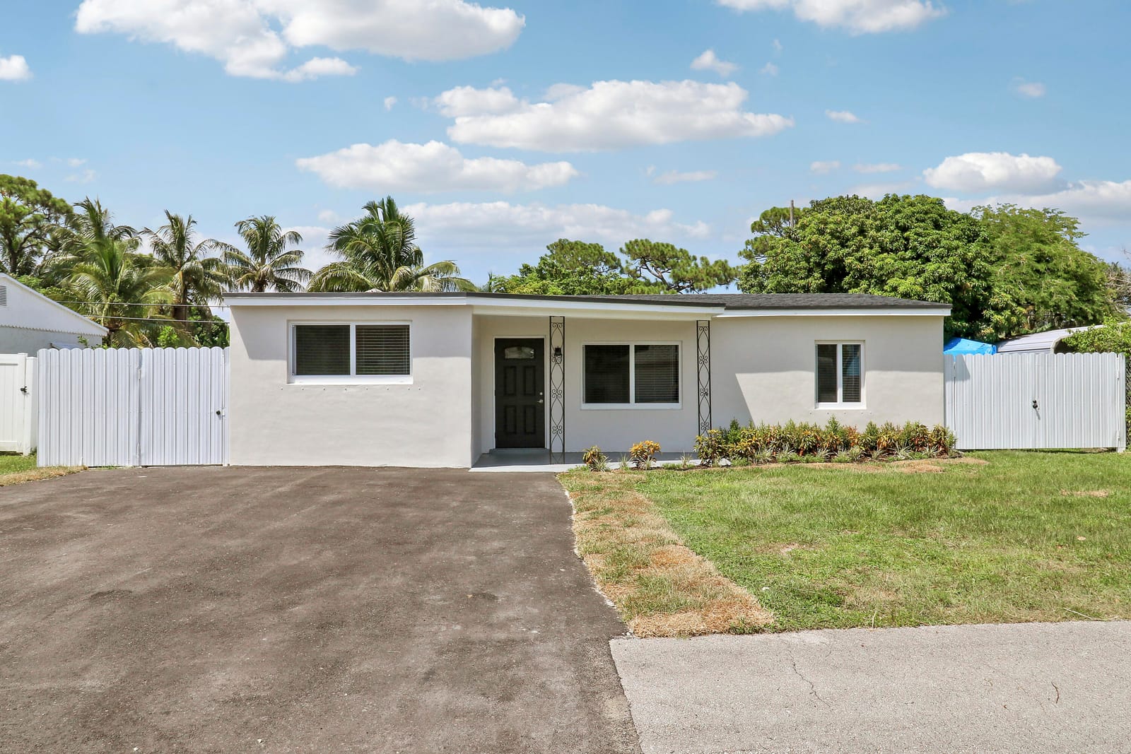 4785 Clinton Boulevard, Lake Worth, FL 33463