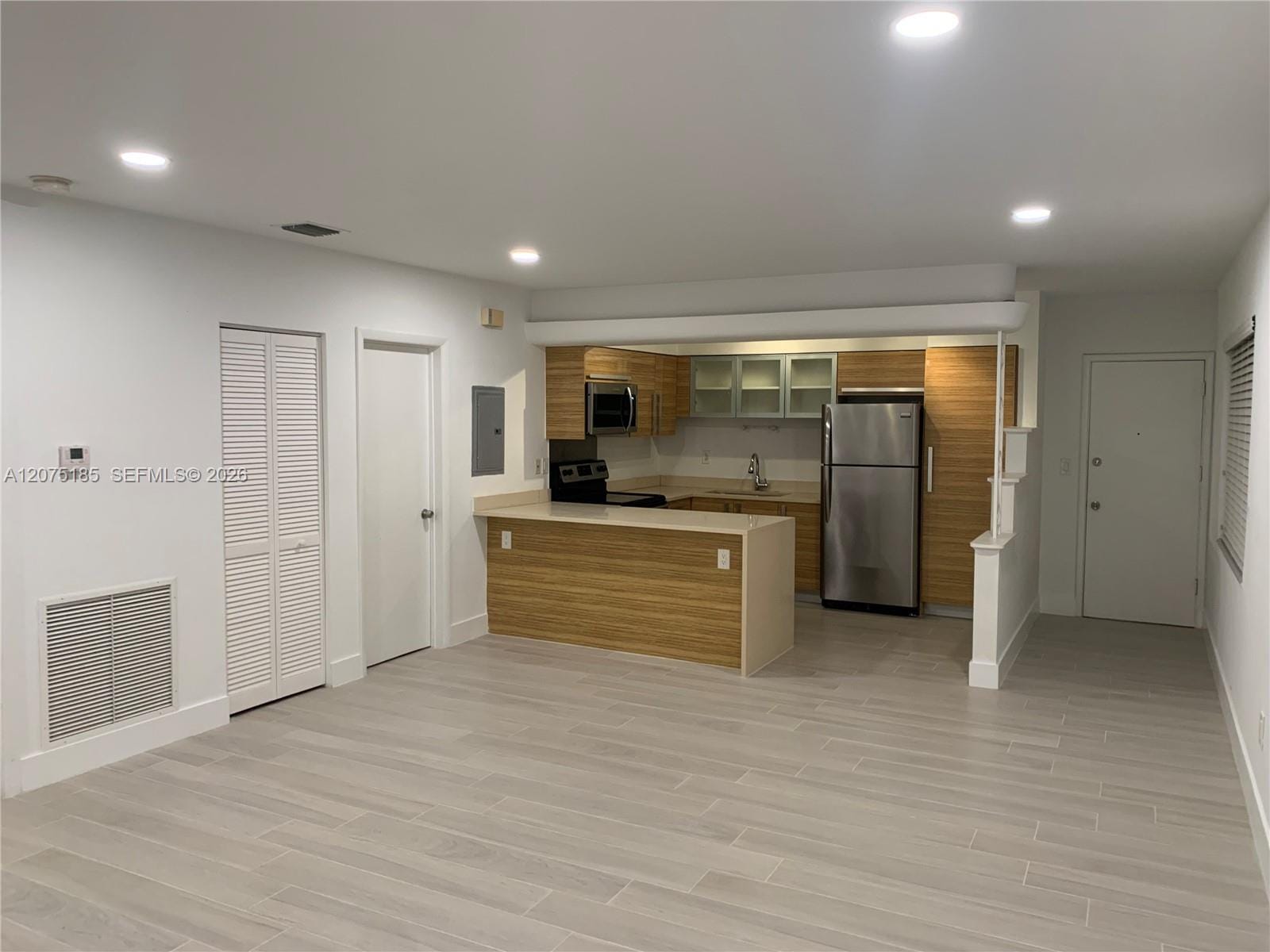 315 Majorca Avenue 3 — photo 5