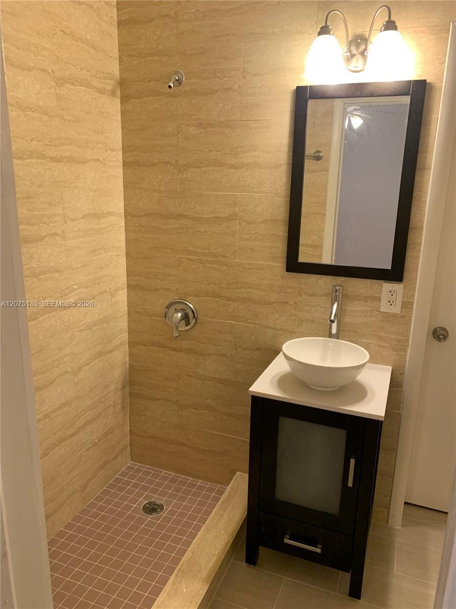 315 Majorca Avenue 3 — photo 9