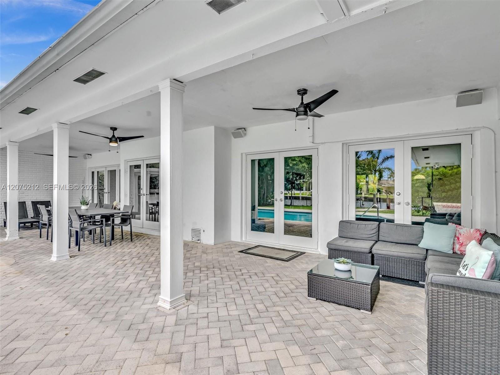 413 Tamarind Drive, Hallandale Beach, FL 33009 photo 8