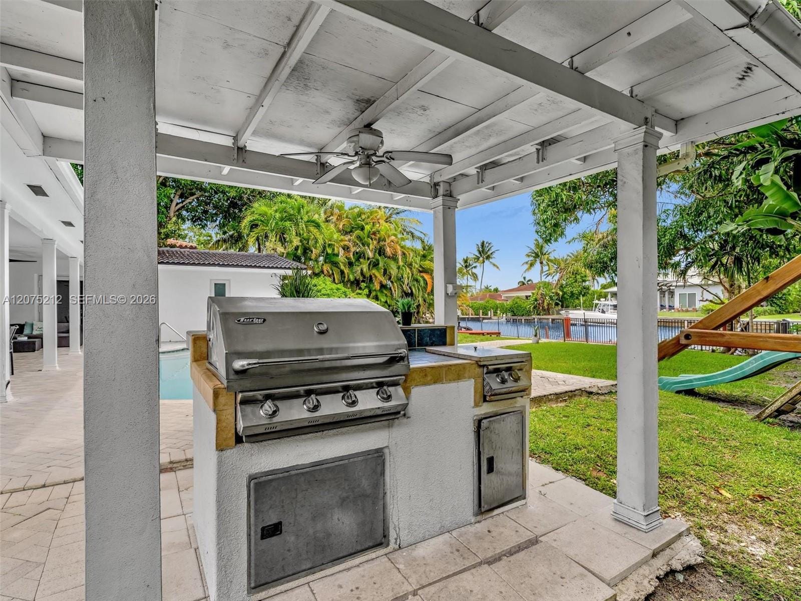 413 Tamarind Drive, Hallandale Beach, FL 33009 photo 10