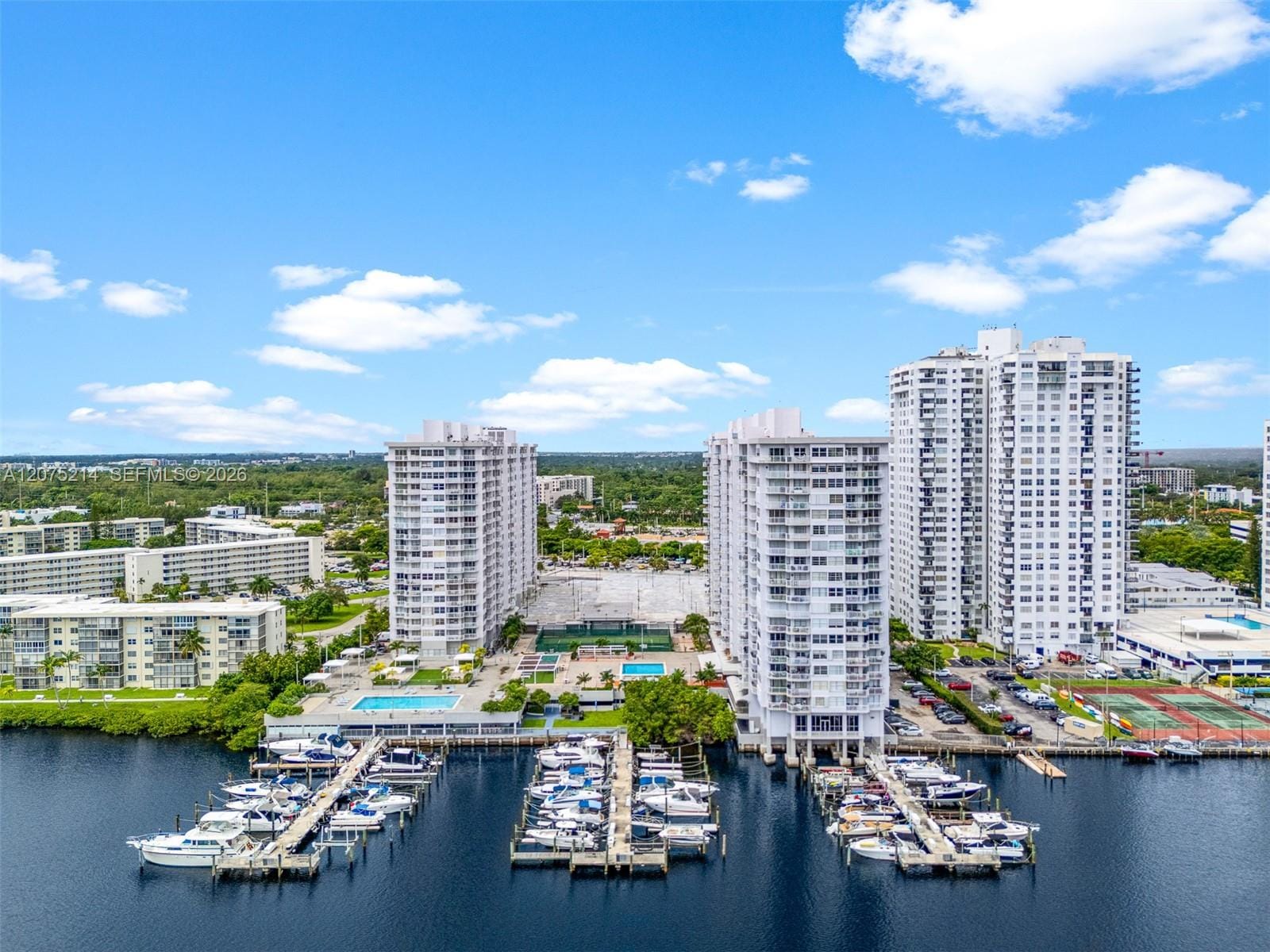 18081 Biscayne Boulevard, Aventura, FL 33160 photo 3