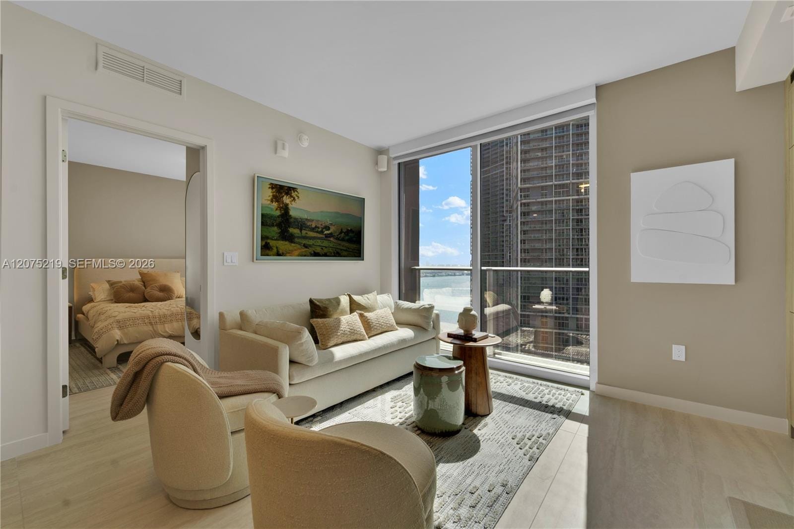 77 SE 5th 2115, Miami, FL 33131 photo 11