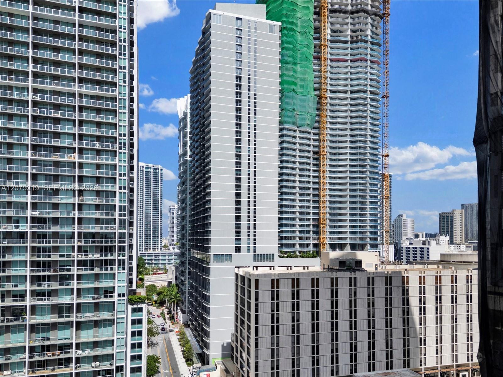 77 SE 5th 2115, Miami, FL 33131 photo 26