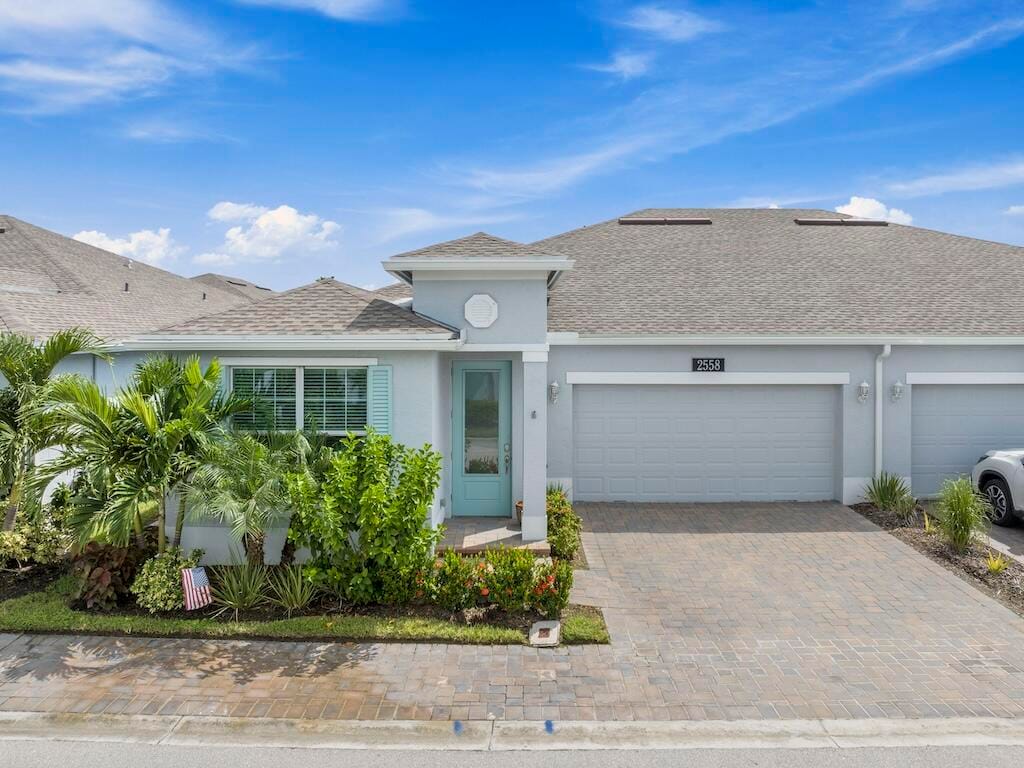 2558 Bella Vista Circle — photo 1