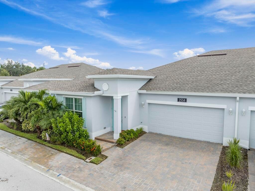 2558 Bella Vista Circle — photo 2