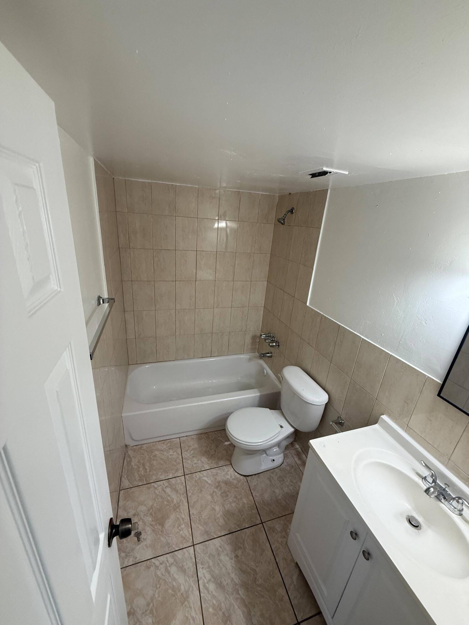 482 NW 165TH ST Road A-301, Miami, FL 33169 photo 13