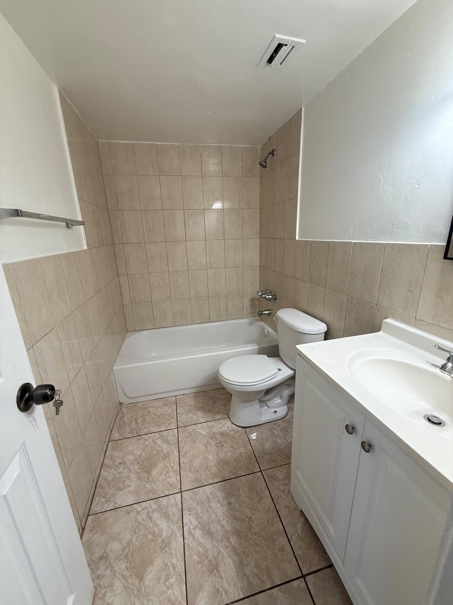 482 NW 165TH ST Road A-301, Miami, FL 33169 photo 14