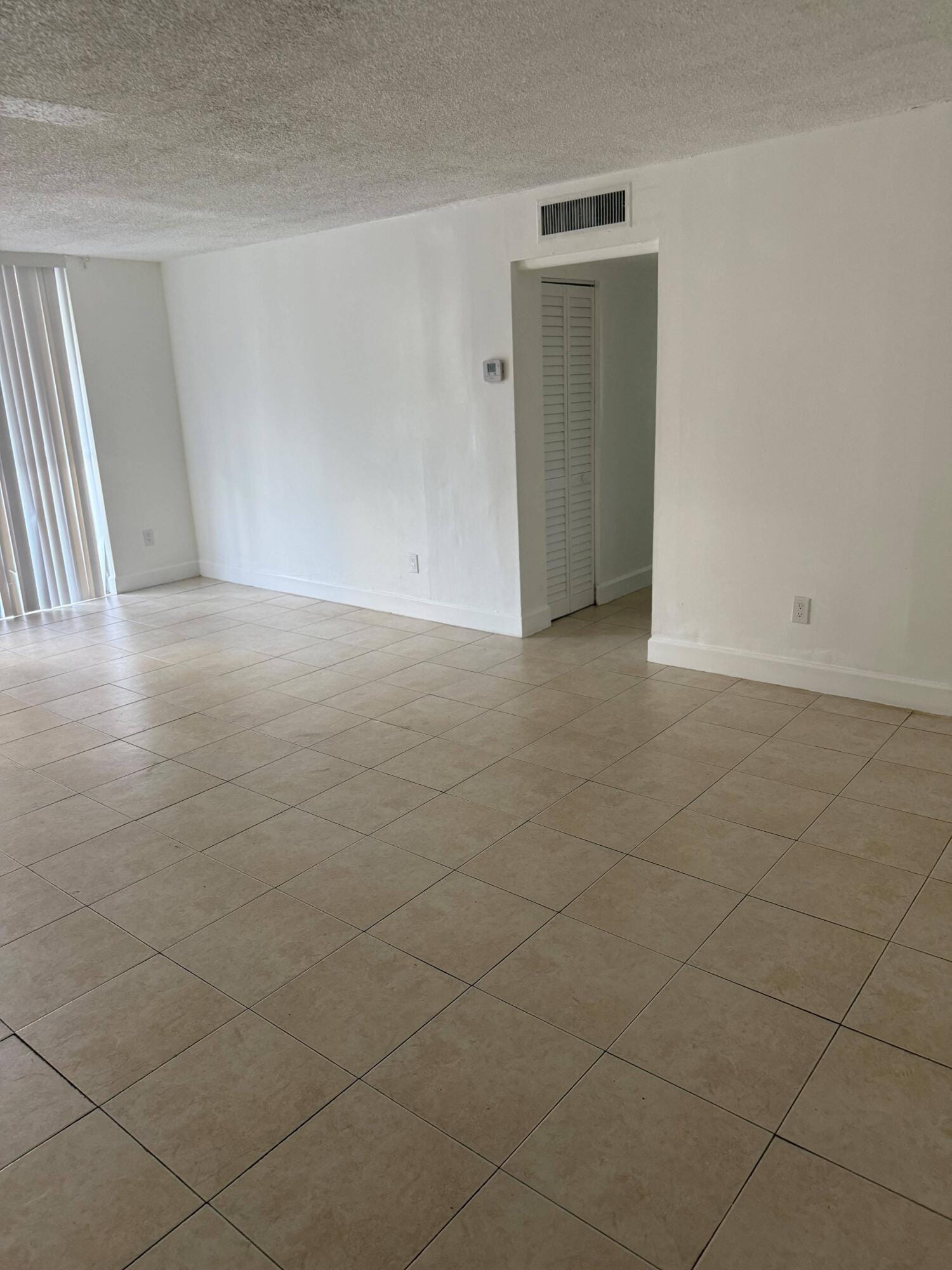 482 NW 165TH ST Road A-301, Miami, FL 33169 photo 17