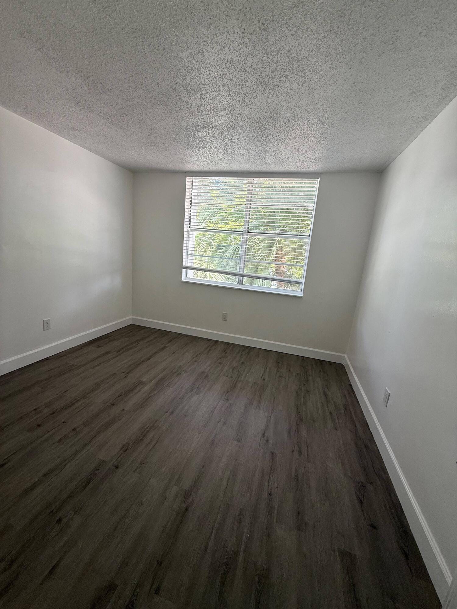 482 NW 165TH ST Road A-301, Miami, FL 33169 photo 6