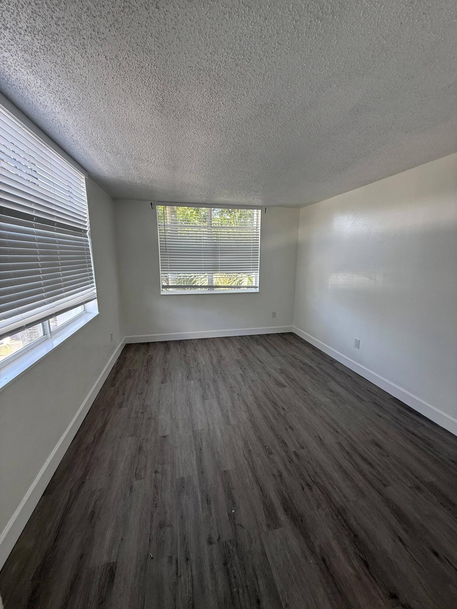 482 NW 165TH ST Road A-301, Miami, FL 33169 photo 8