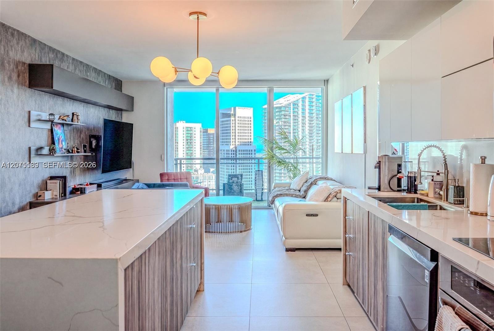 90 SW 3rd Street 3703-1, Miami, FL 33130