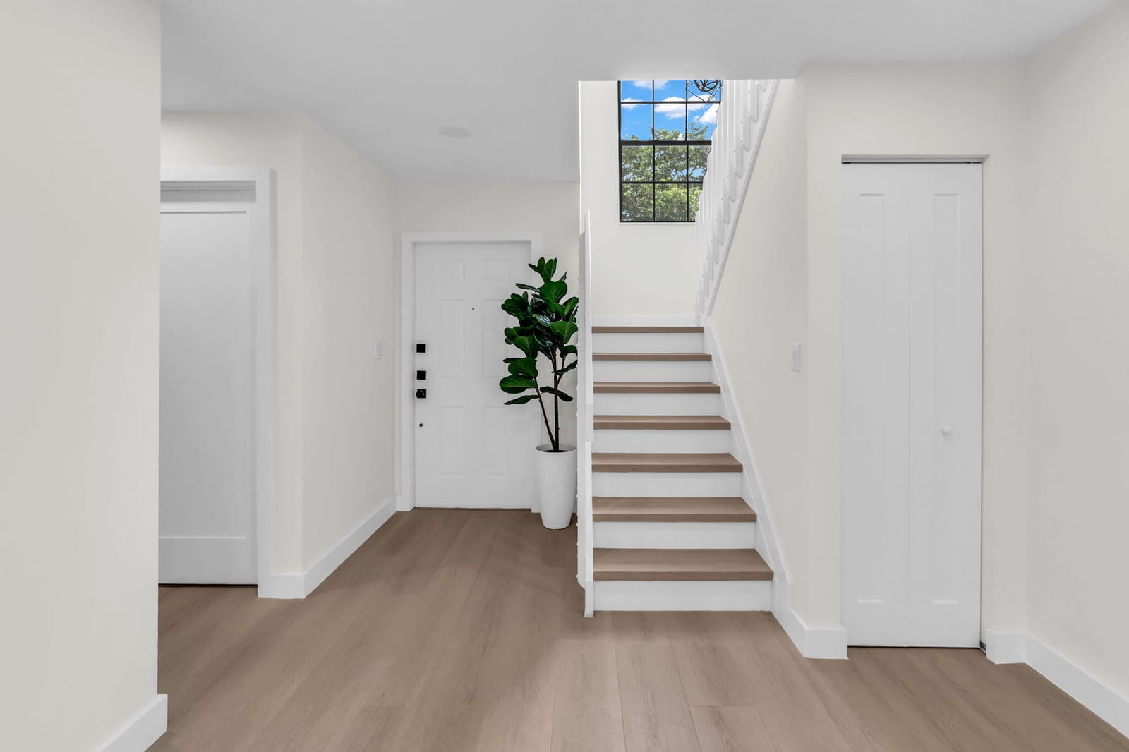 176 NW 106th Terrace — photo 3