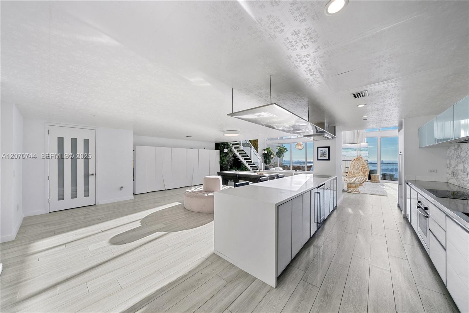 1040 Biscayne Boulevard 4602 — photo 12