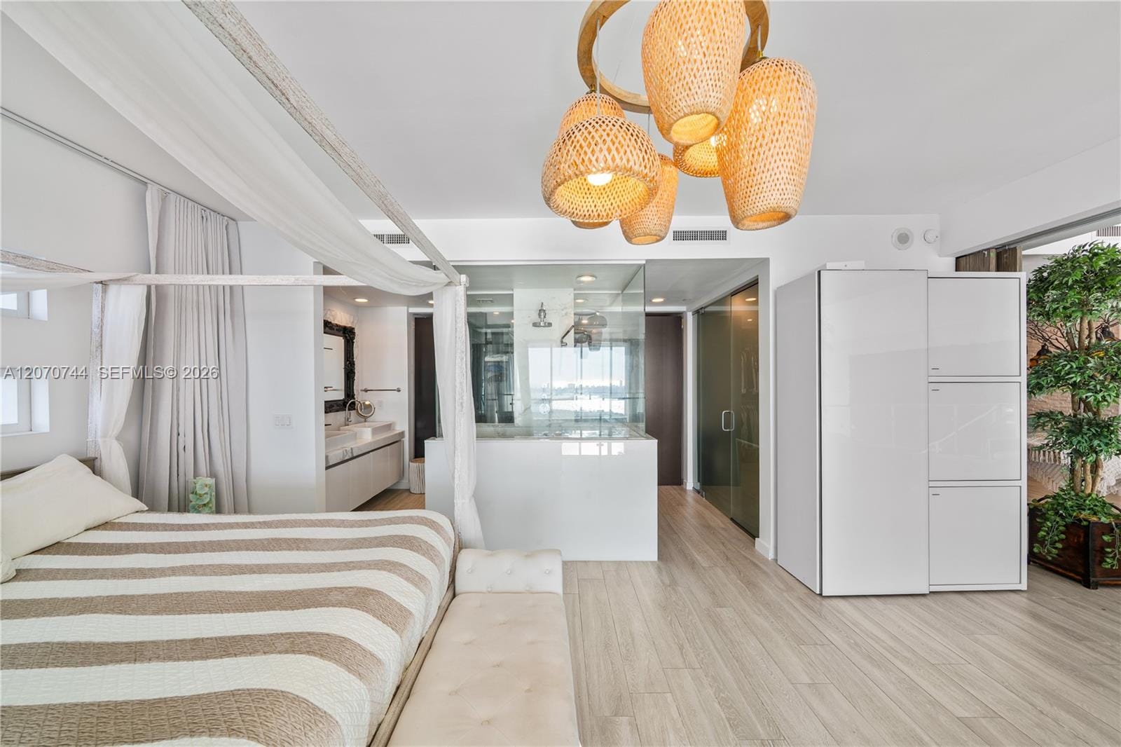 1040 Biscayne Boulevard 4602, Miami, FL 33132 photo 18