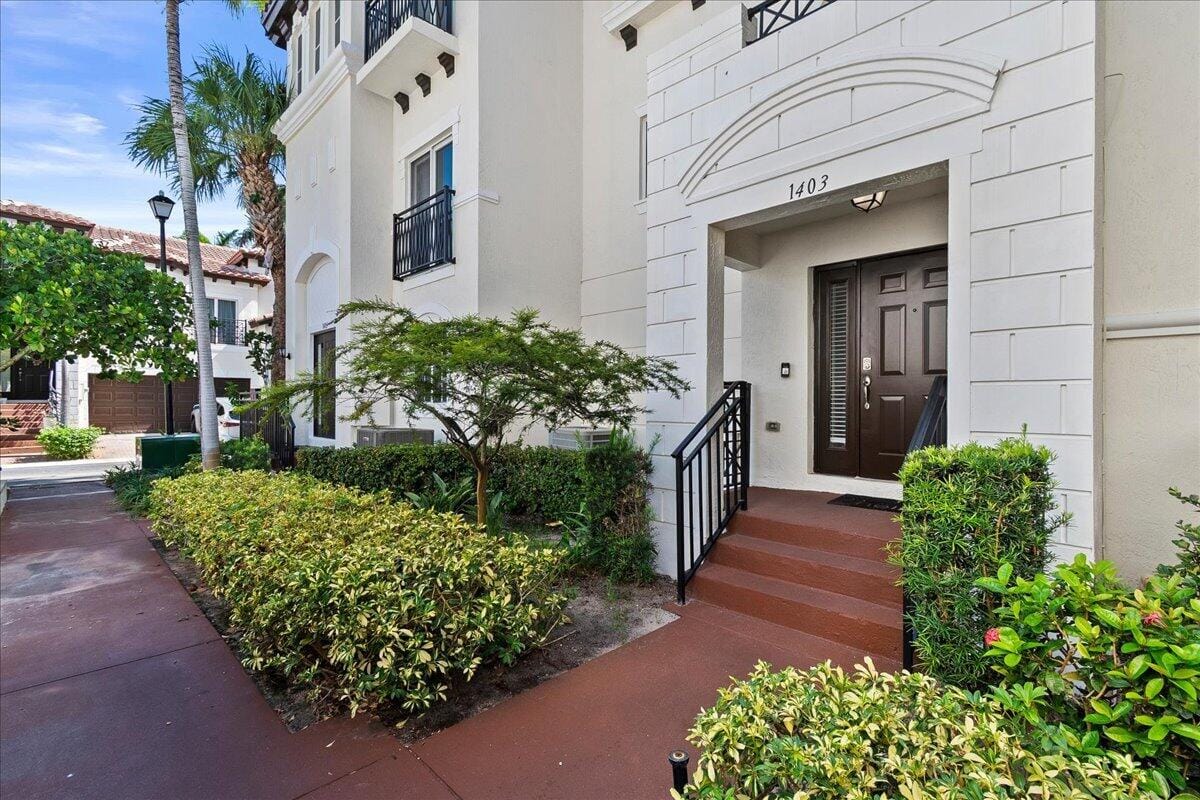 1403 Coastal Bay Boulevard — photo 2