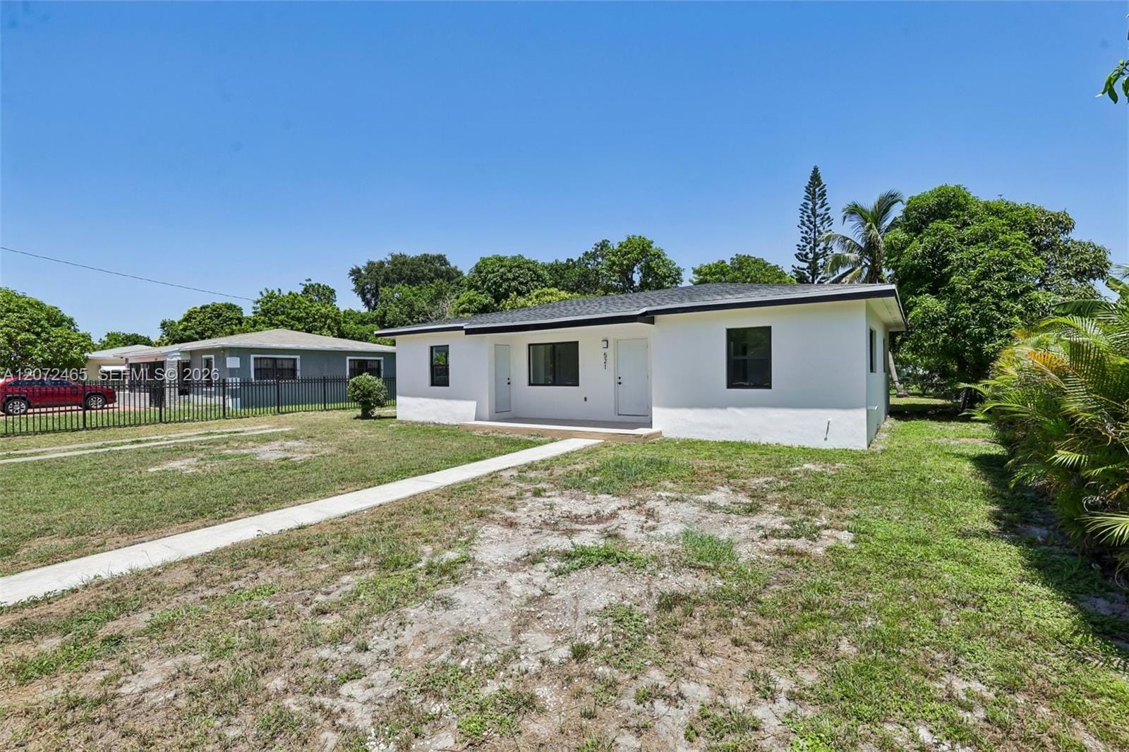 521 NW 189th Terrace — photo 4