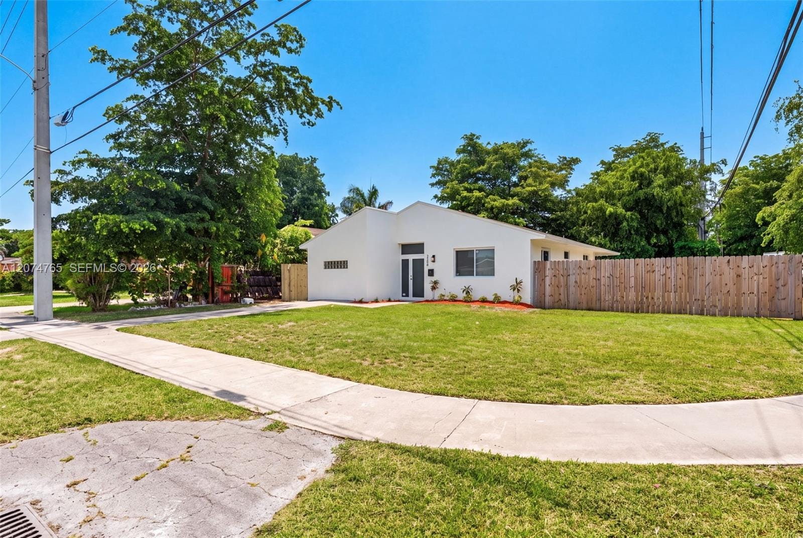 2390 Superior Street — photo 3