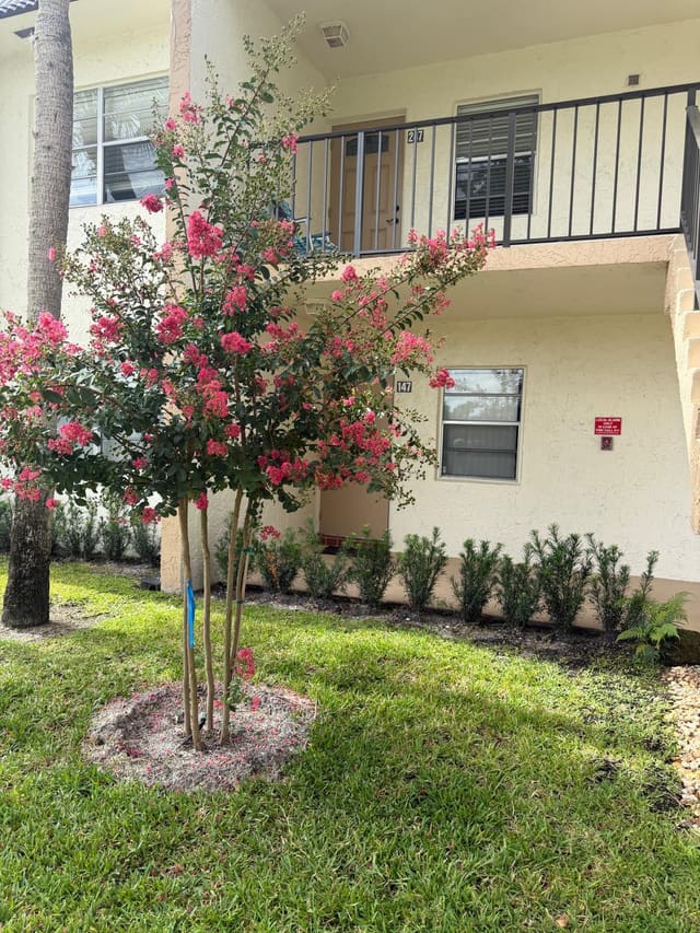 150 Lake Meryl Drive 247, West Palm Beach, FL 33411