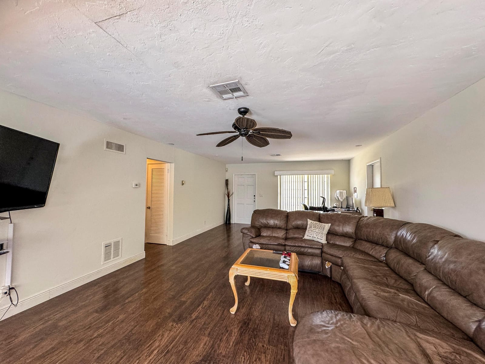 1326 Lake Erie Drive — photo 4