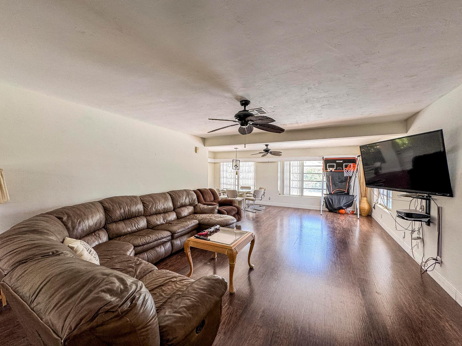1326 Lake Erie Drive — photo 5