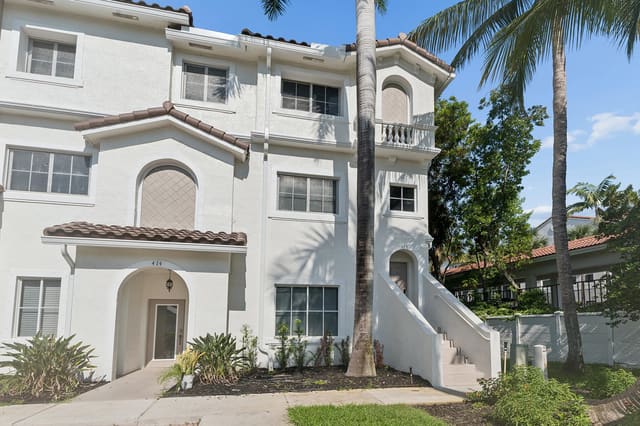 428 Bayfront Drive, Boynton Beach, FL 33435