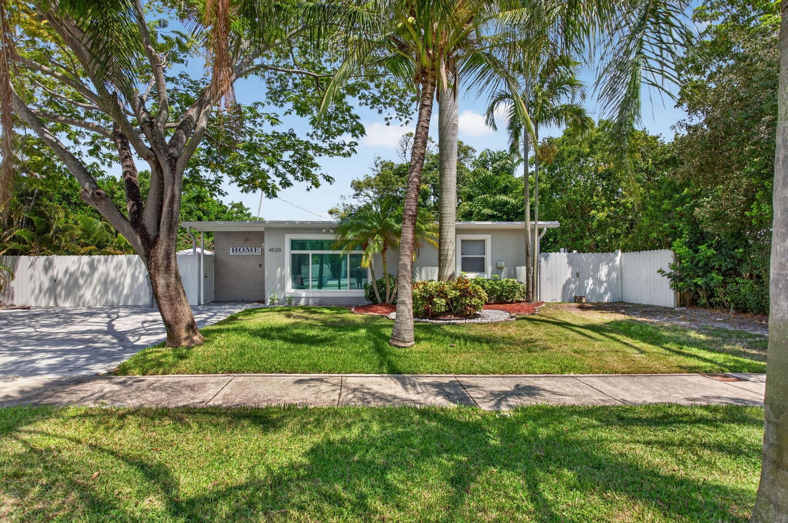 4520 NE 15TH Avenue, Pompano Beach, FL 33064 photo 1
